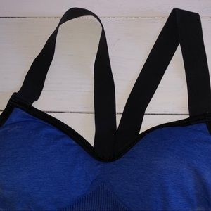 Lulu lemon blue Sports bra